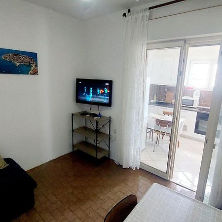 Apartments Ivan Perkov Tomas Bilo Primošten Esterno foto