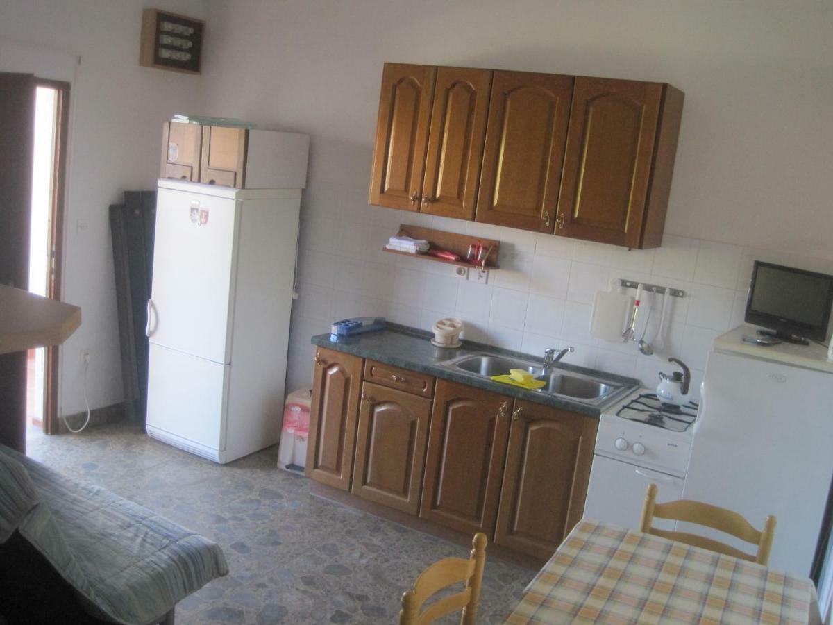 Apartments Ivan Perkov Tomas Bilo Primošten Esterno foto