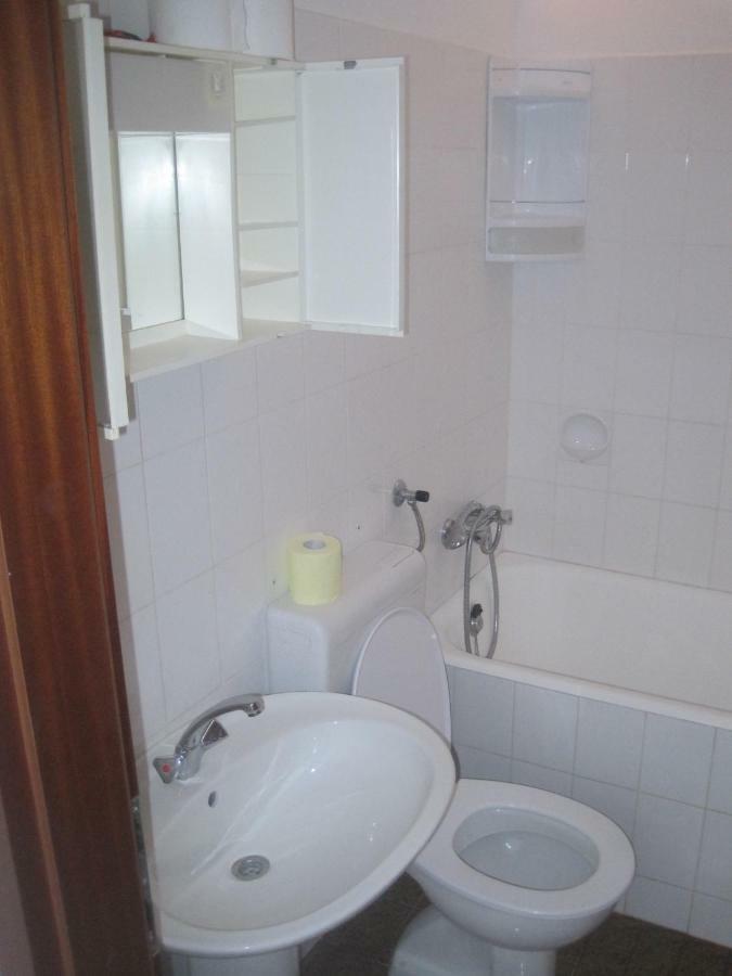 Apartments Ivan Perkov Tomas Bilo Primošten Esterno foto