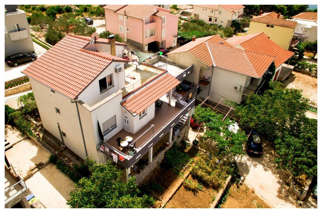 Apartments Ivan Perkov Tomas Bilo Primošten Esterno foto