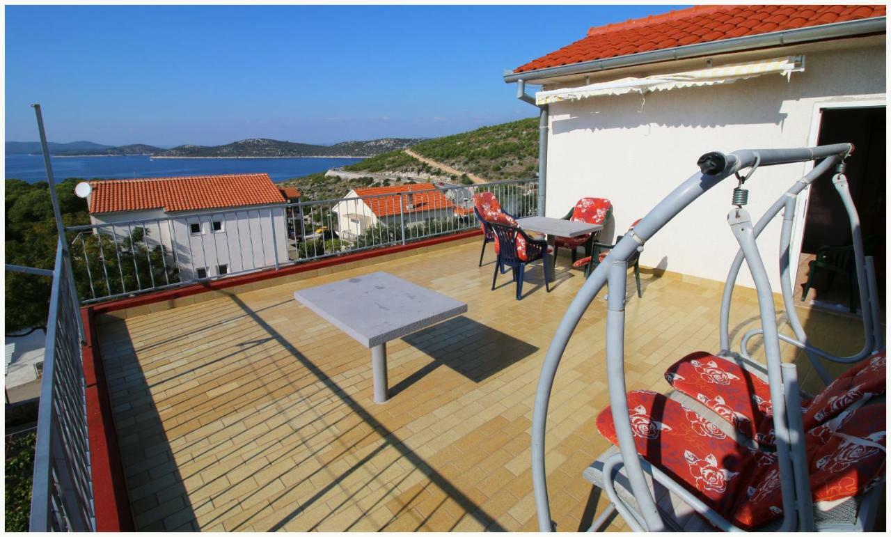 Apartments Ivan Perkov Tomas Bilo Primošten Esterno foto