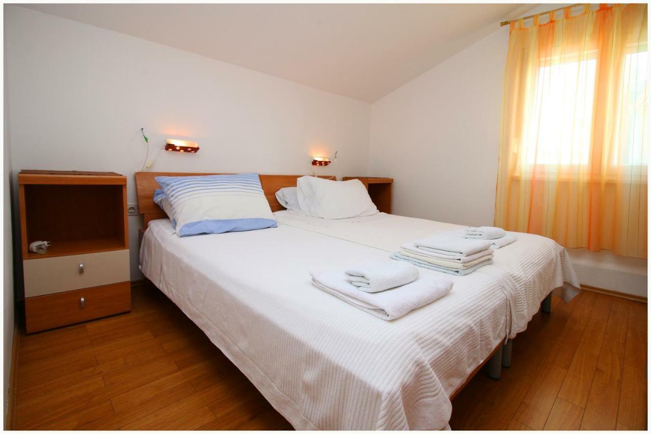 Apartments Ivan Perkov Tomas Bilo Primošten Esterno foto